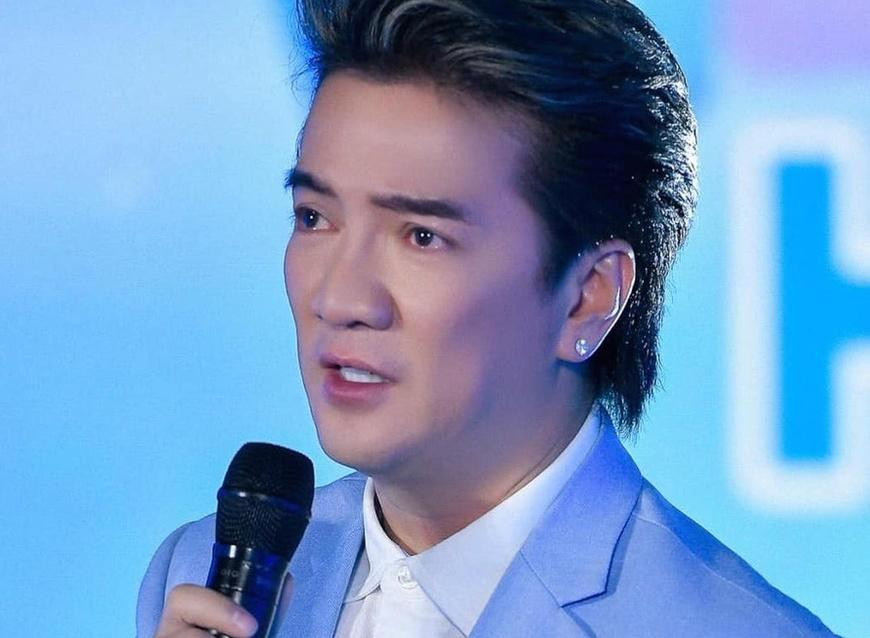 Đàm Vĩnh Hưng trong ngày ra mắt MV "Cha"