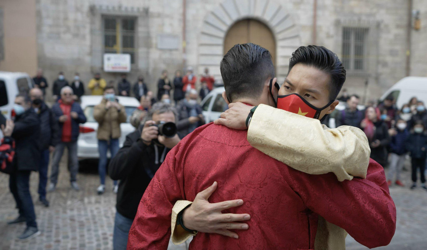 2 anh em trước giờ thi đấu (Ảnh NVCC)