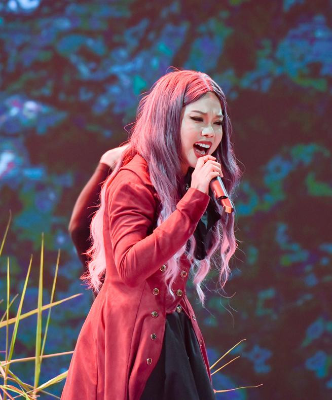 Trên sân khấu, Thái Bảo luôn "Cháy" hết mình Trên sân khấu, Thái Bảo luôn "Cháy" hết mình