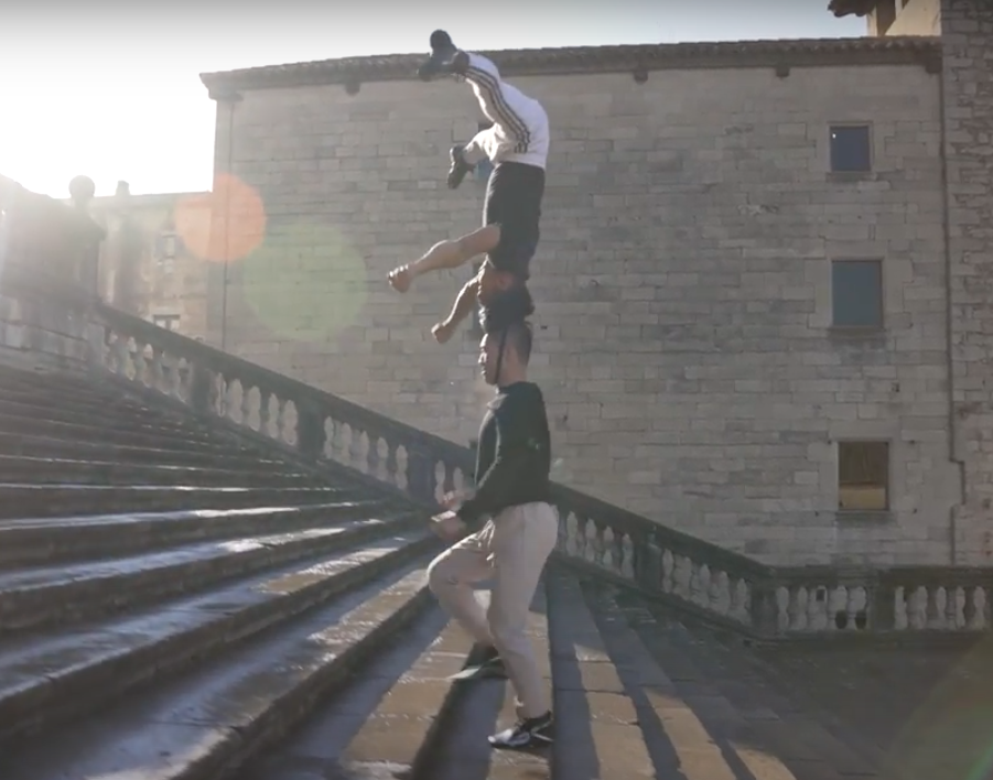 2 anh em trong buổi tập đầu tiên 2 anh em trong buổi tập đầu tiên