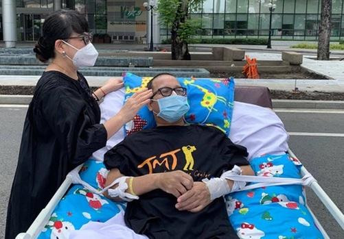 Ca sỹ Trịnh Vĩnh Trinh trò chuyện với Trần Mạnh Tuấn- (ảnh NVCC) Ca sỹ Trịnh Vĩnh Trinh trò chuyện với Trần Mạnh Tuấn- (ảnh NVCC)