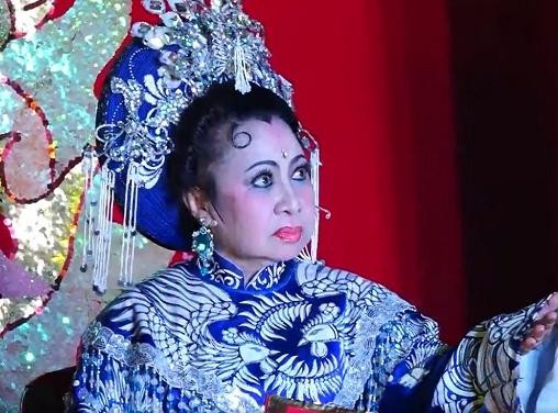 Nghệ sỹ Bạch Mai trong vở "Câu thơ yên ngựa"