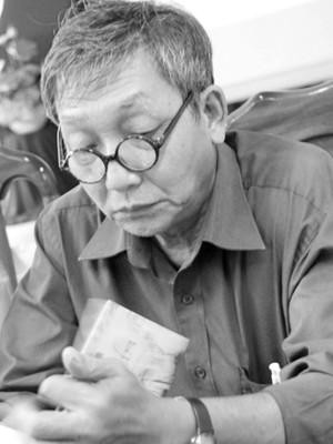 Nhà báo- Nhà văn Lê Văn Nhĩa