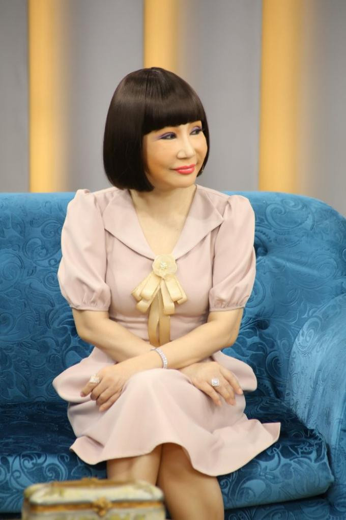 Thanh Kim Huệ trong một liveshow Thanh Kim Huệ trong một liveshow