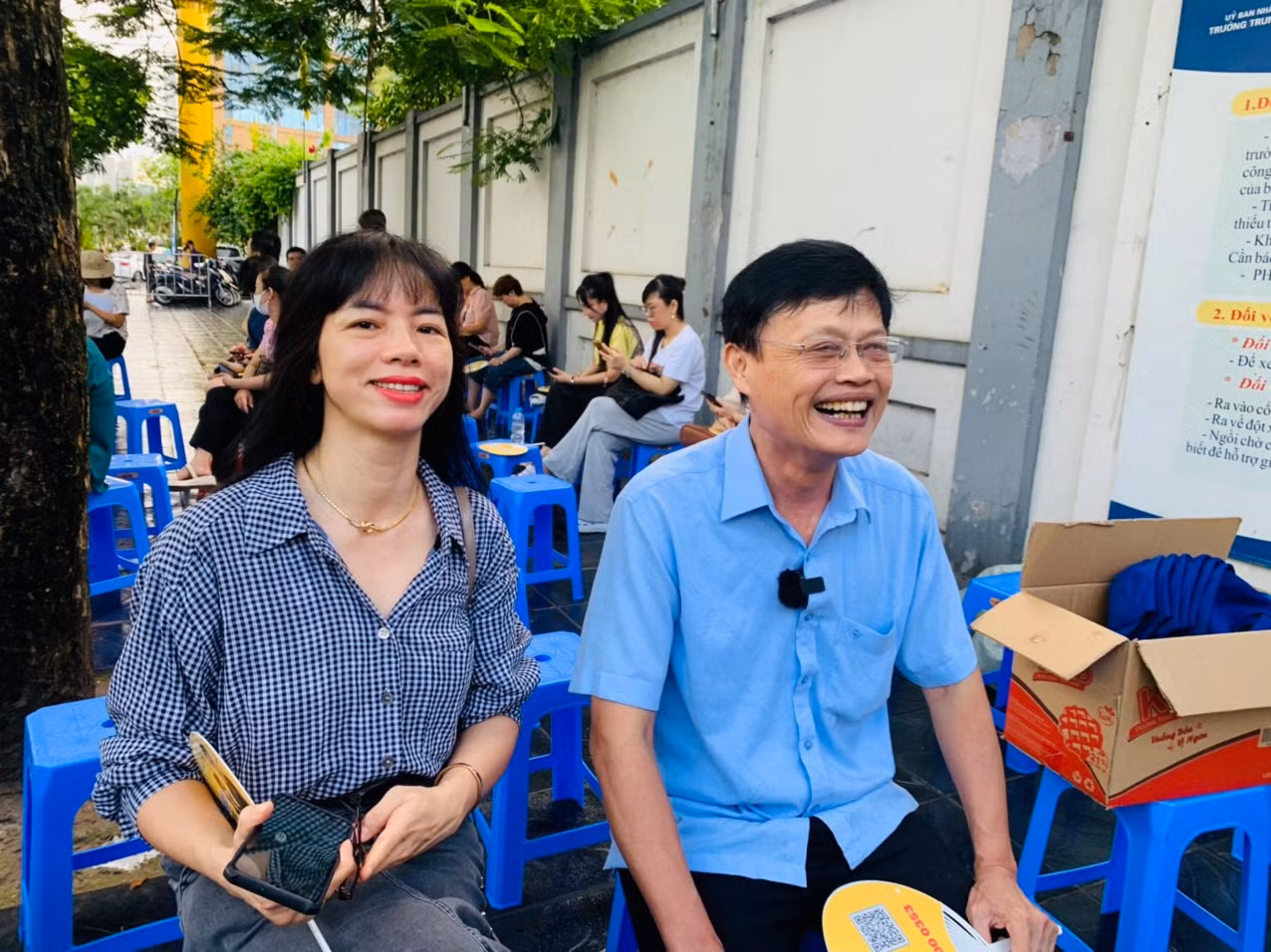 CẬP NHẬT: Kết thúc thi văn, thí sinh tự tin đạt điểm cao ảnh 68