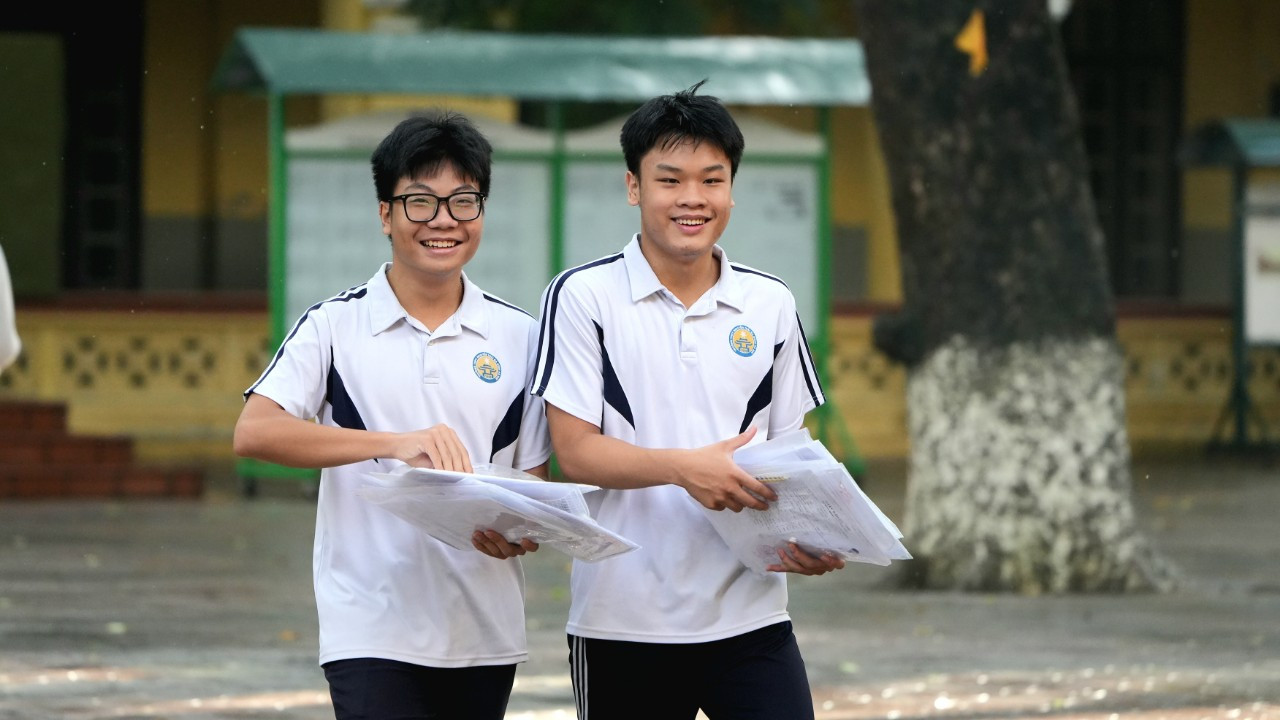 CẬP NHẬT: Kết thúc thi văn, thí sinh tự tin đạt điểm cao ảnh 46