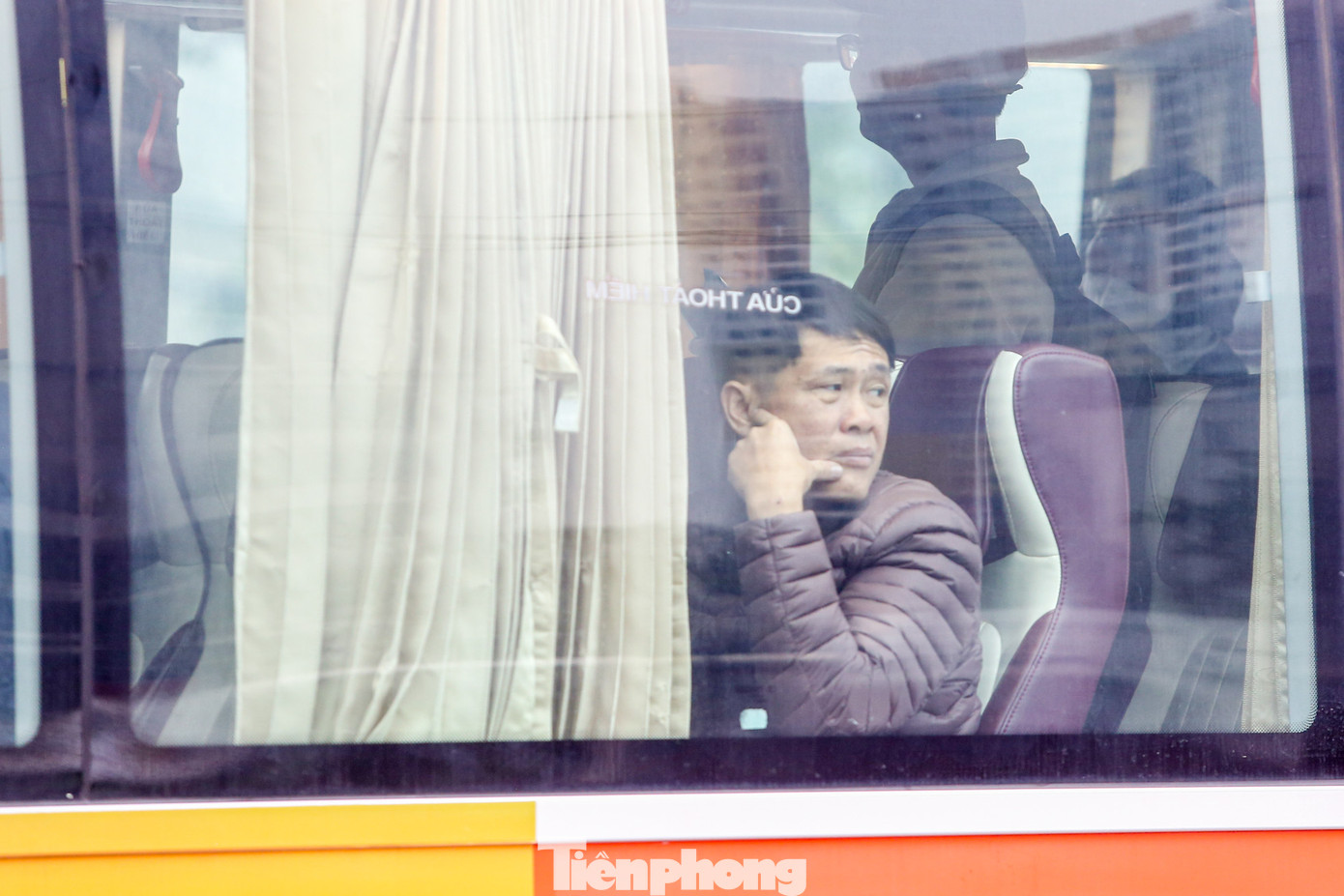 Những vị khách mong ngóng được về quê sau cả một năm làm việc vất vả.