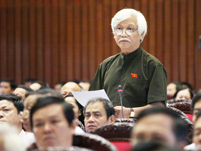 ĐB Dương Trung Quốc nói, người dân cần sự tin cậy và thẳng thắn của Quốc hội 