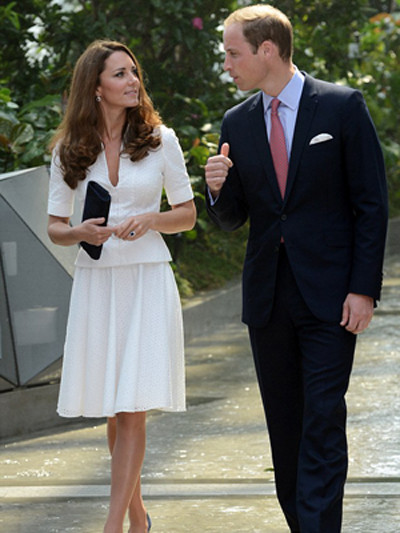 Vợ chồng hoàng tử William đang là tâm điểm cho báo