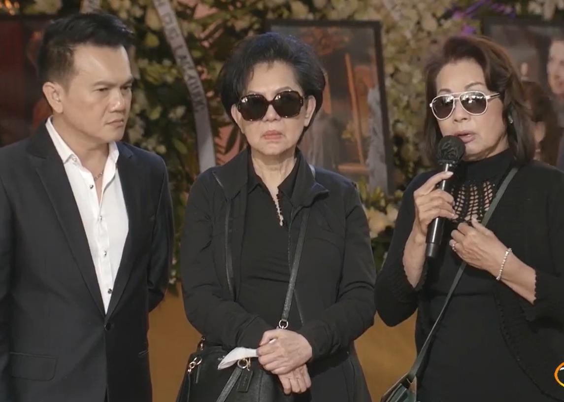 Nghệ sĩ Giao Linh, Phương Hồng Quế đến tiễn biệt đàn em.