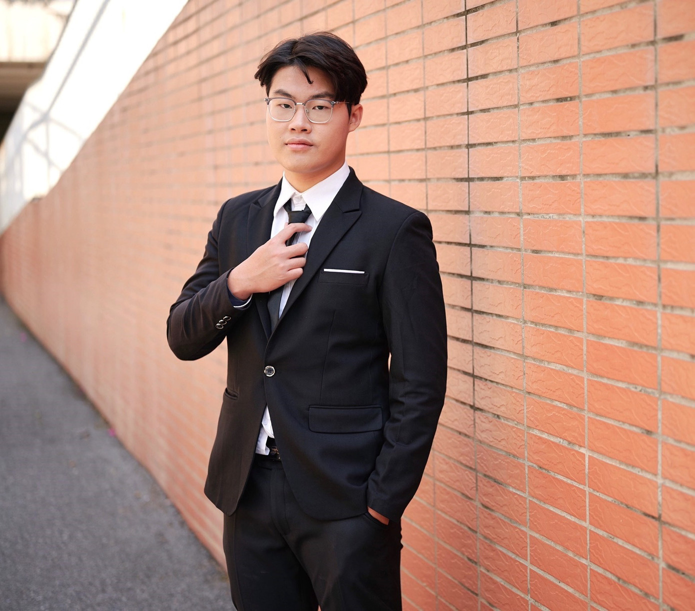 Nguyễn Đắc Lê Bách, học sinh lớp 12 Chuyên Tin, trường THPT Hà Nội - Amsterdam, vừa đạt kết quả ấn tượng khi giành được học bổng 100% từ ĐH Sydney, Australia. Nguyễn Đắc Lê Bách, học sinh lớp 12 Chuyên Tin, trường THPT Hà Nội - Amsterdam, vừa đạt kết quả ấn tượng khi giành được học bổng 100% từ ĐH Sydney, Australia.