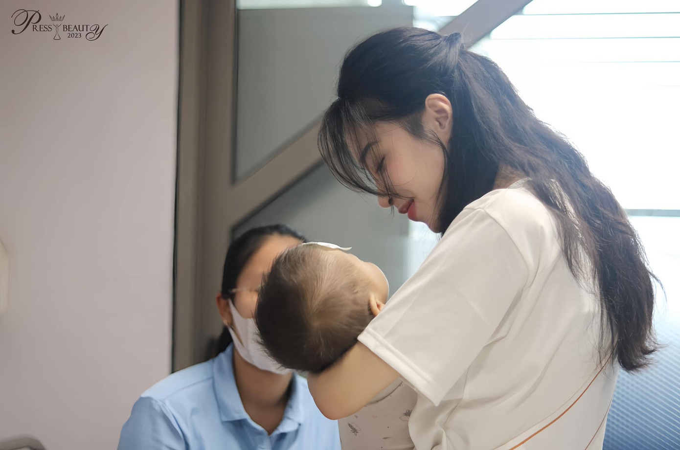 Lời chia sẻ xúc động của Phương Dung đã chạm đến trái tim của nhiều người và góp phần lan tỏa những giá trị đẹp đẽ. Lời chia sẻ xúc động của Phương Dung đã chạm đến trái tim của nhiều người và góp phần lan tỏa những giá trị đẹp đẽ.