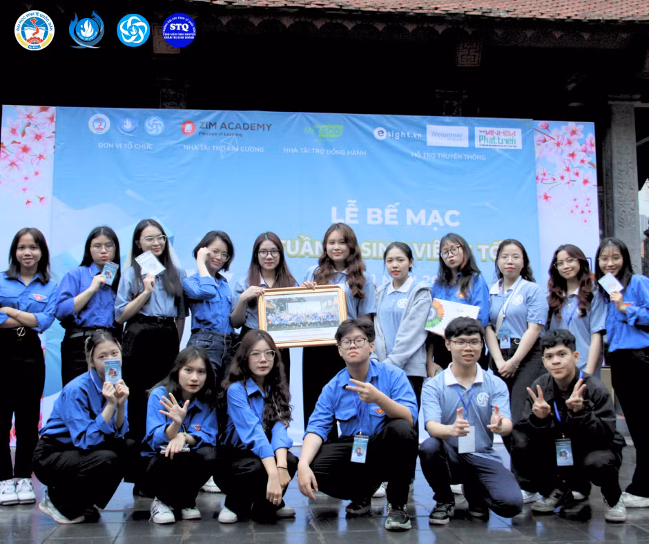 Ban Phong trào Sinh viên 5 tốt Trường Đại học Kinh tế Quốc dân.