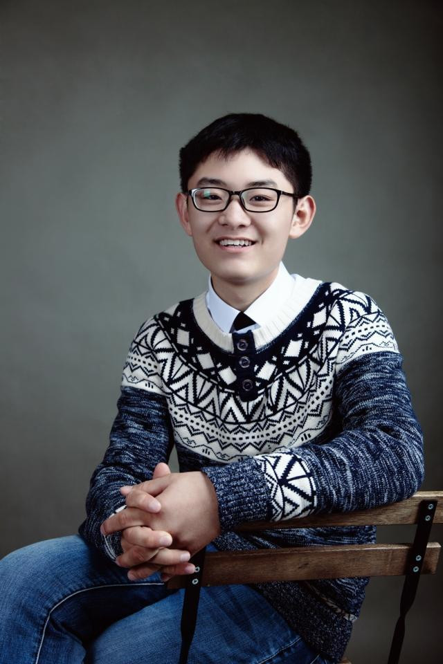 Thần đồng công nghệ Thân Di Phi đỗ đại học ở tuổi 15. Ảnh: Baidu