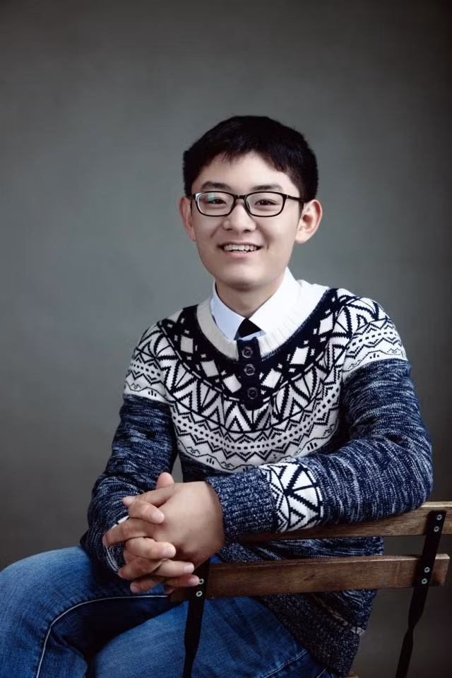 Thần đồng công nghệ Thân Di Phi đỗ đại học ở tuổi 15. Ảnh: Baidu