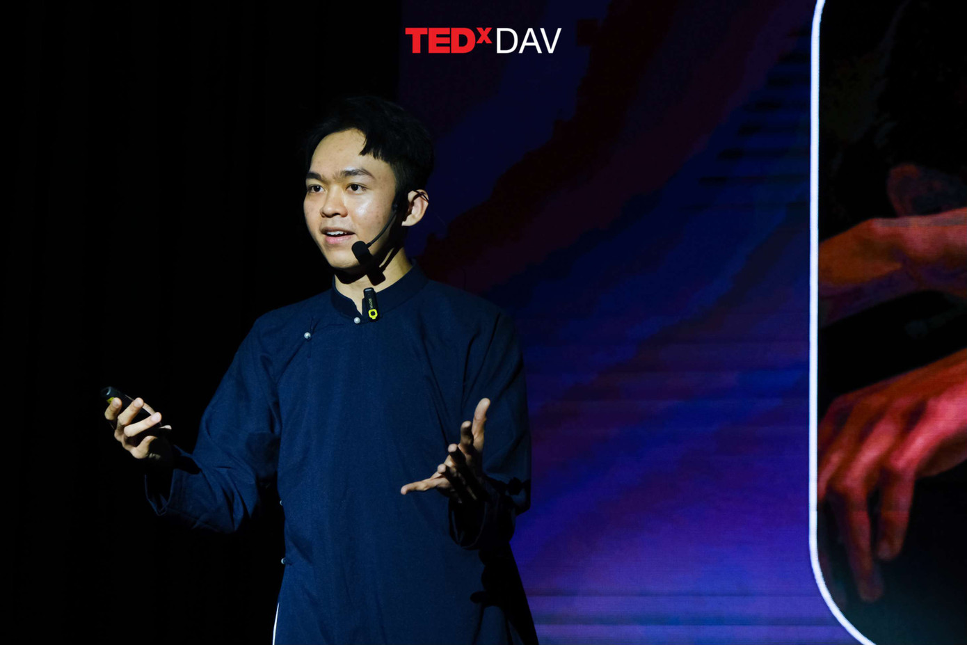 Diễn giả Trương Hồ Tân. Diễn giả Trương Hồ Tân.