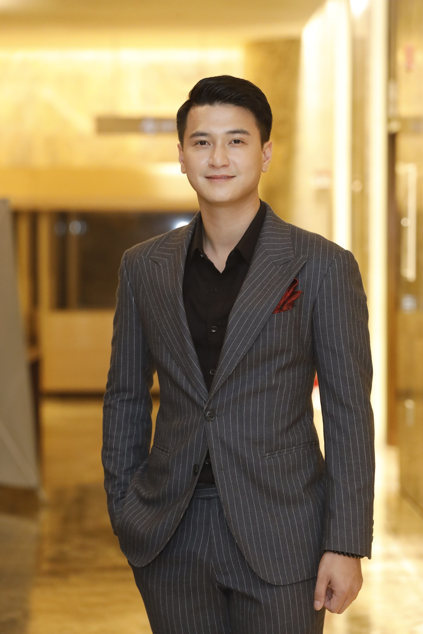 Diễn viên Huỳnh Anh tại buổi họp báo.