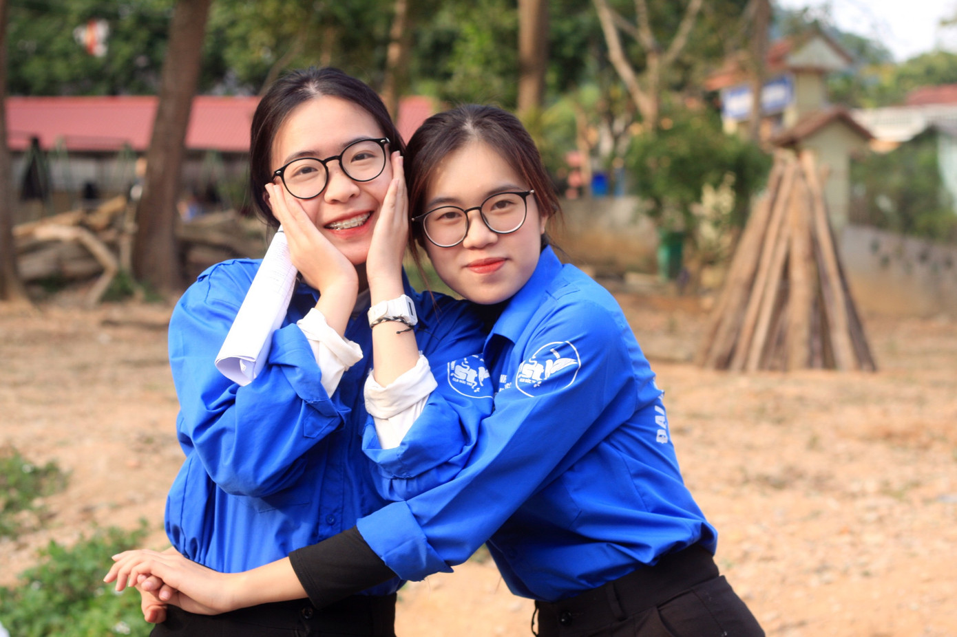 Cựu thành viên Ban chủ nhiệm CLB Sức Trẻ - CLB Tình nguyện Trường Đại học Ngoại ngữ; Tích cực tham gia hoạt động tình nguyện.