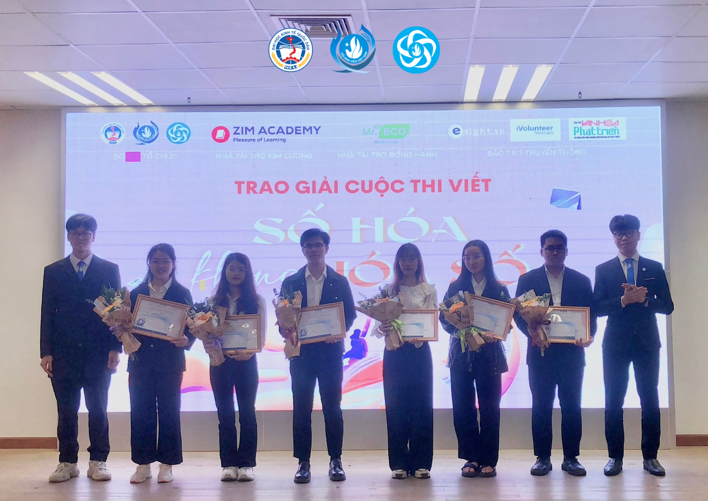 TOP 6 Cuộc thi “SỐ HÓA không HÓA SỐ”. TOP 6 Cuộc thi “SỐ HÓA không HÓA SỐ”.