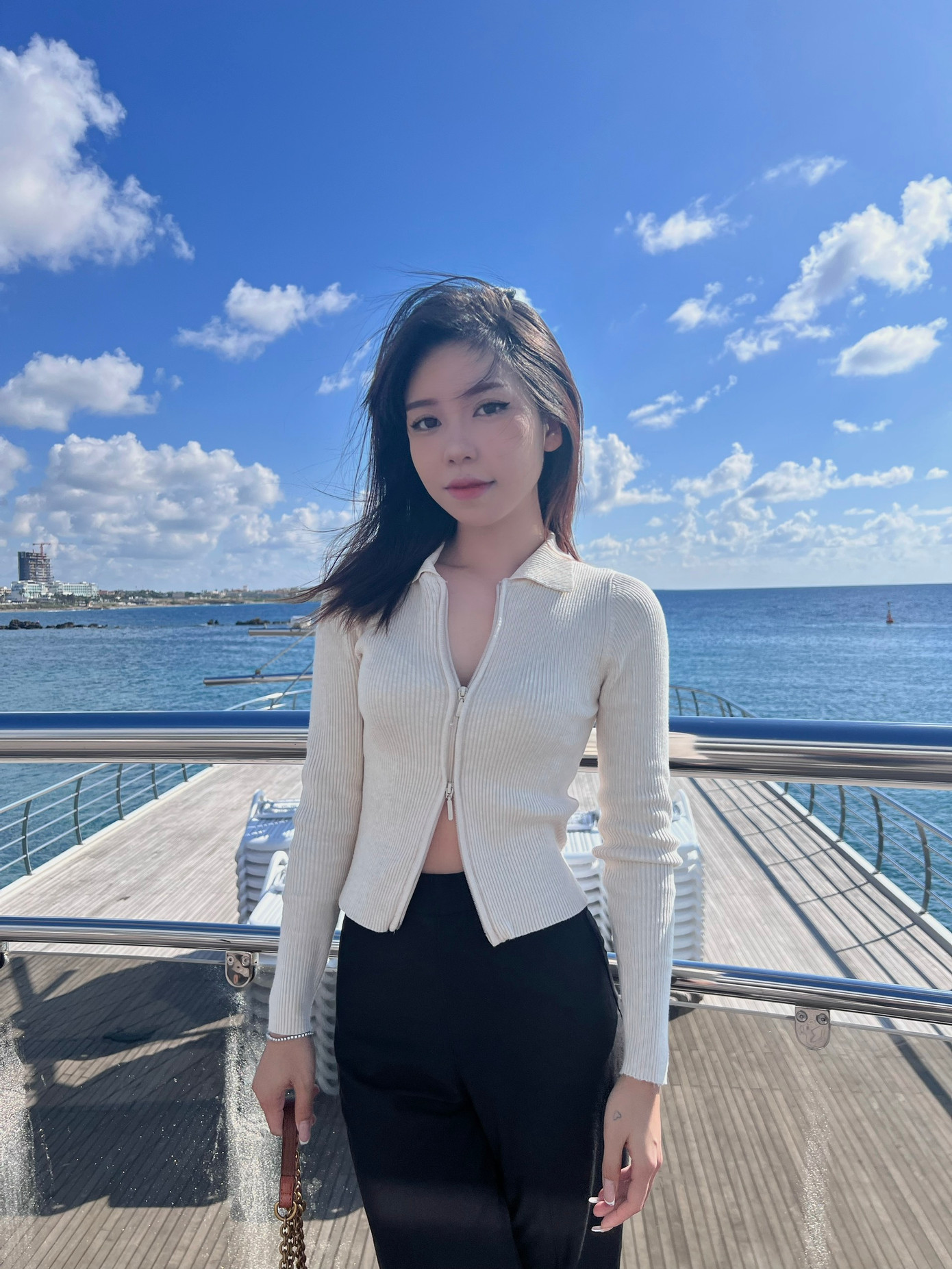 Lương Thảo An, sinh năm 2000, hiện đang định cư cùng gia đình tại Cyprus (Đảo Síp).