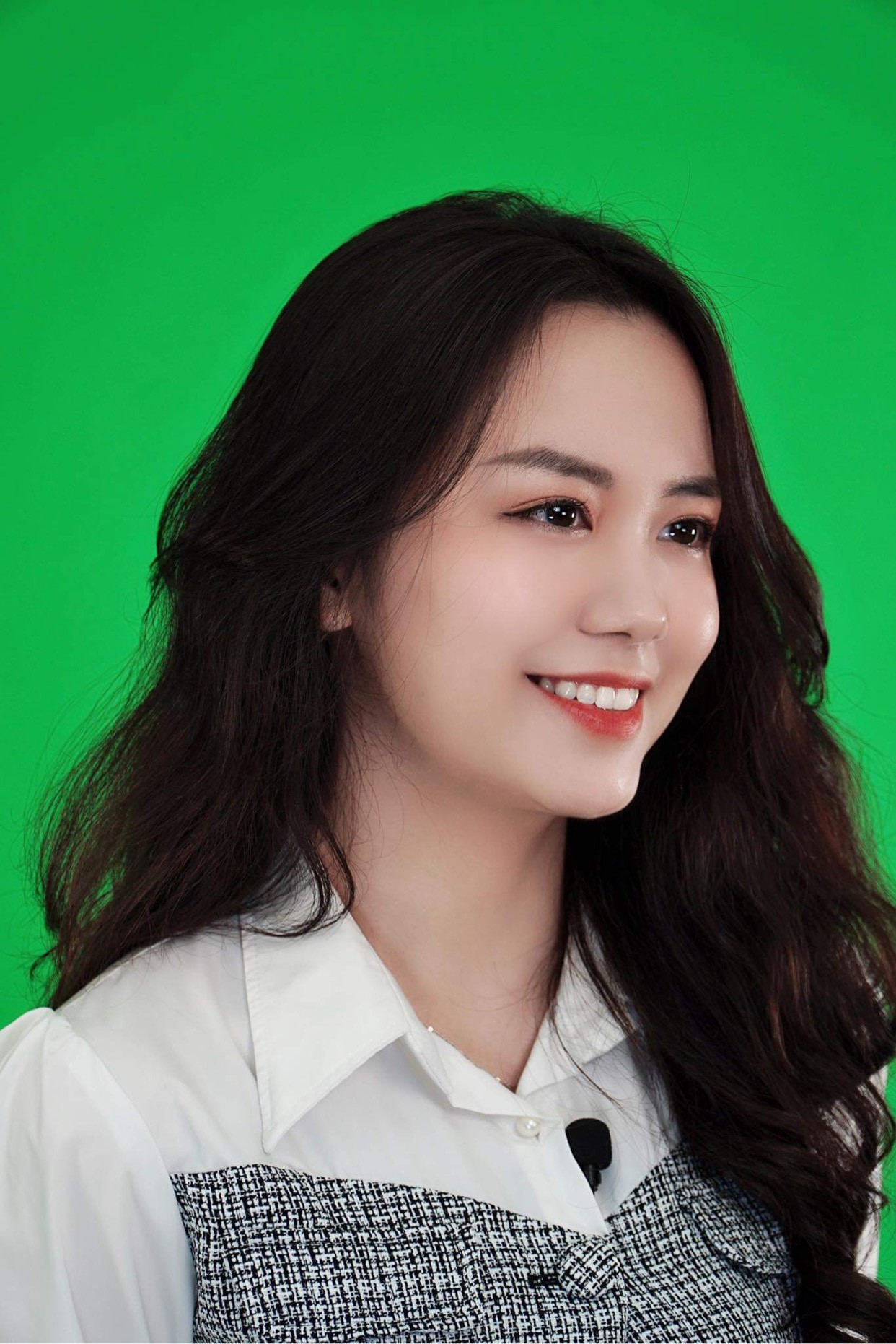 &quot;Đối với mình, việc được đứng trong hàng ngũ của Đảng khi vừa tròn 18 tuổi thực sự là một dấu mốc quan trọng, một niềm vinh dự và tự hào vô cùng lớn trong đời.&quot;