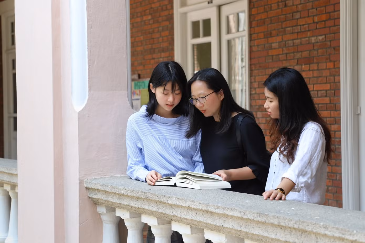 Năm 2022, Trung Quốc có 10,76 triệu sinh viên tốt nghiệp đại học, tăng 1,67 triệu người so với năm 2021.