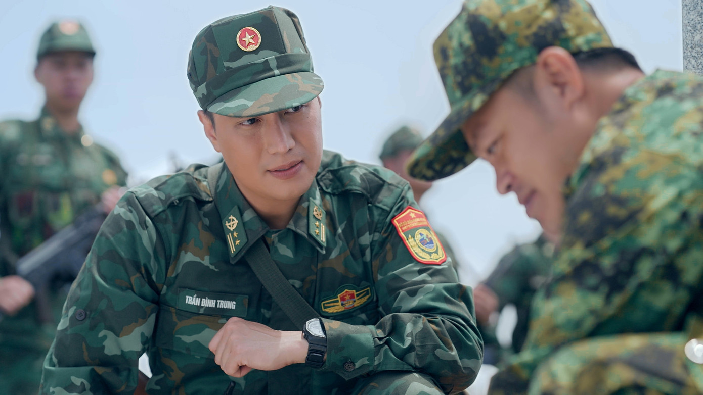 (Ảnh trong phim) (Ảnh trong phim)