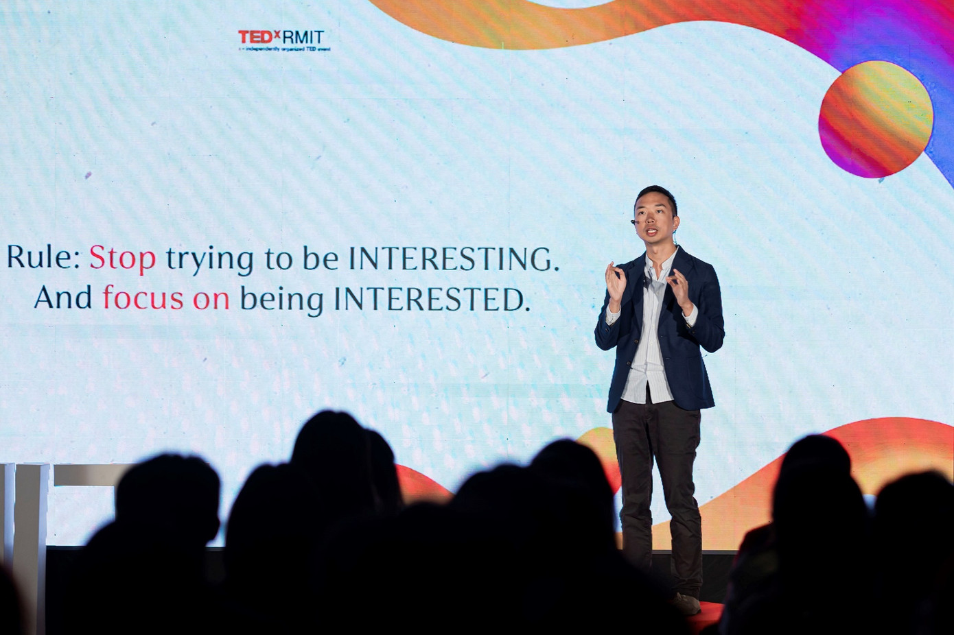 Ông Hảo Trần, Tổng giám đốc Vietcetera (Ảnh: UK Motion và TEDxRMIT)