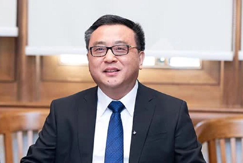 Trương Á Cần thi đỗ đại học năm 12 tuổi.