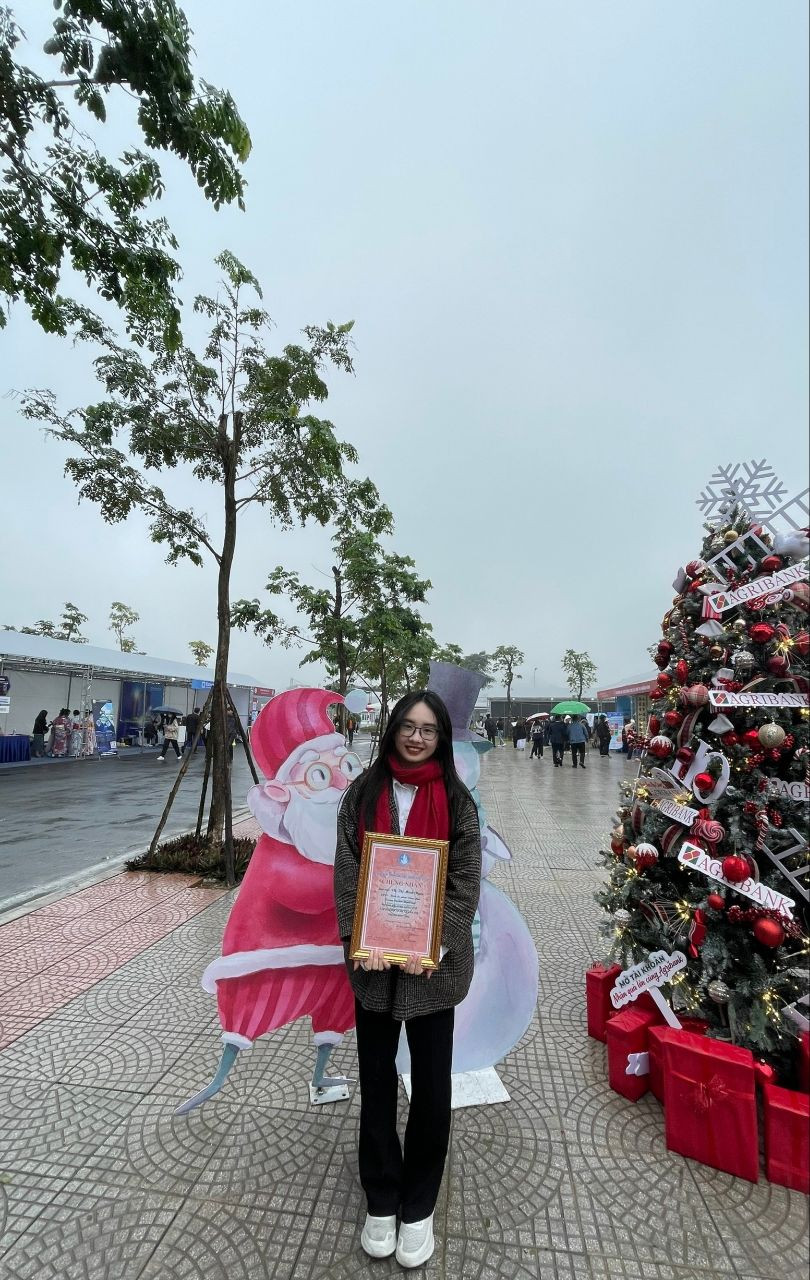 Nhận sinh viên 5 tốt cấp Đại học Quốc gia Hà Nội.