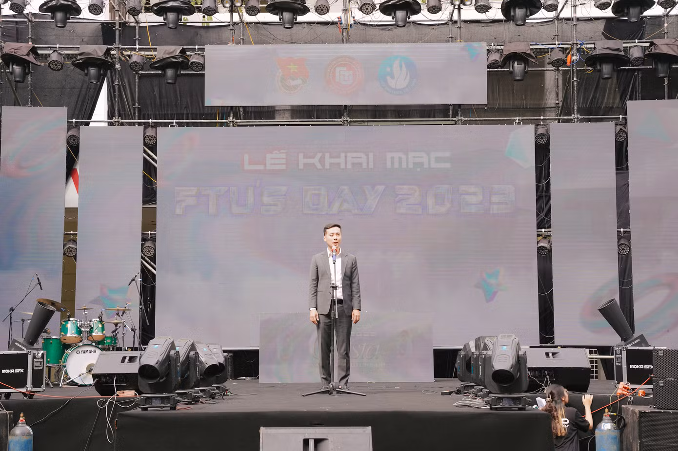 TS Võ Xuân Lộc - Bí thư Đoàn TNCS Hồ Chí Minh Trường Đại học Ngoại thương giới thiệu chung về chương trình FTU’s DAY 2023.