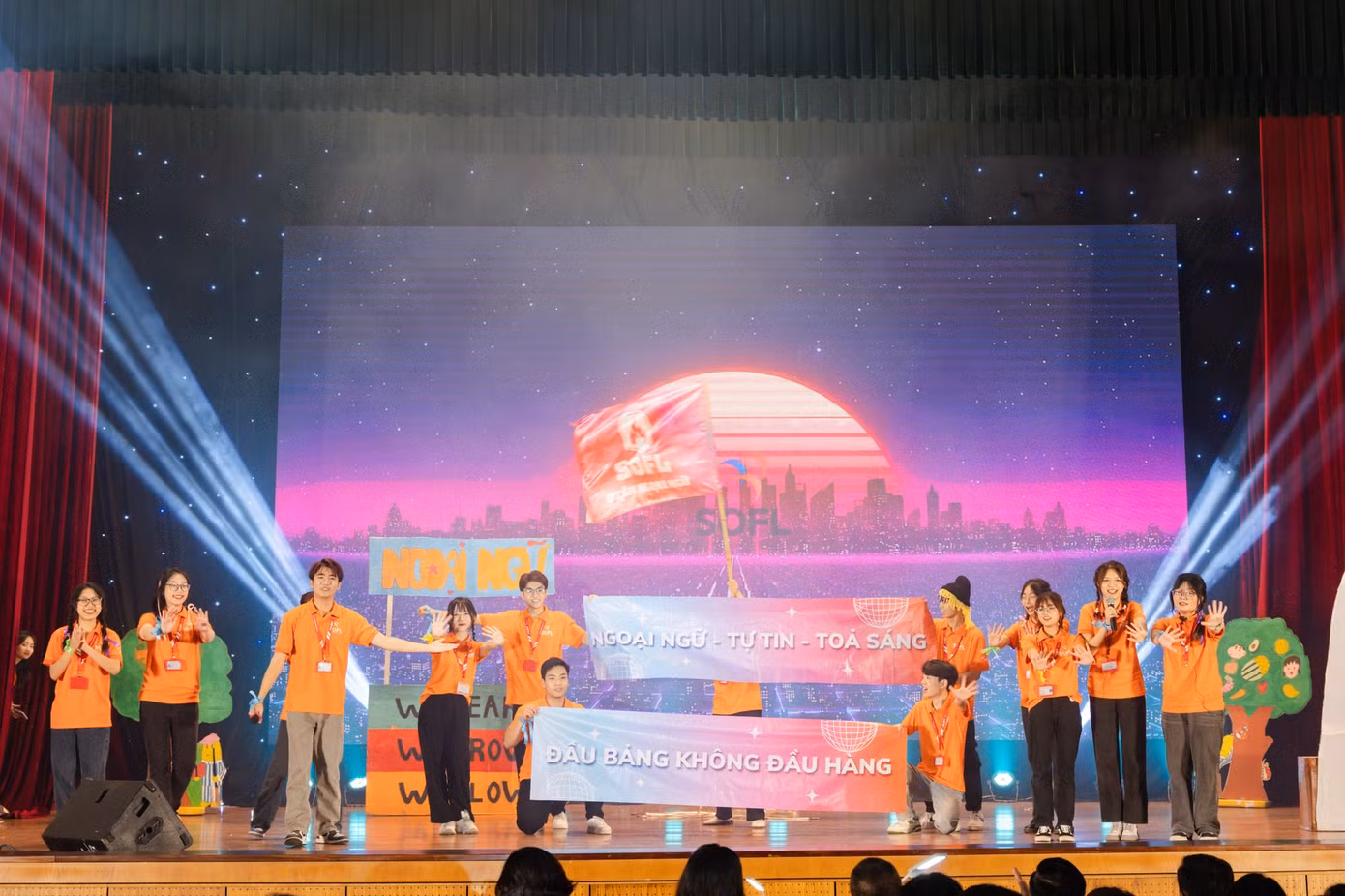 Viện ngoại ngữ (Đại học Bách khoa Hà Nội).
