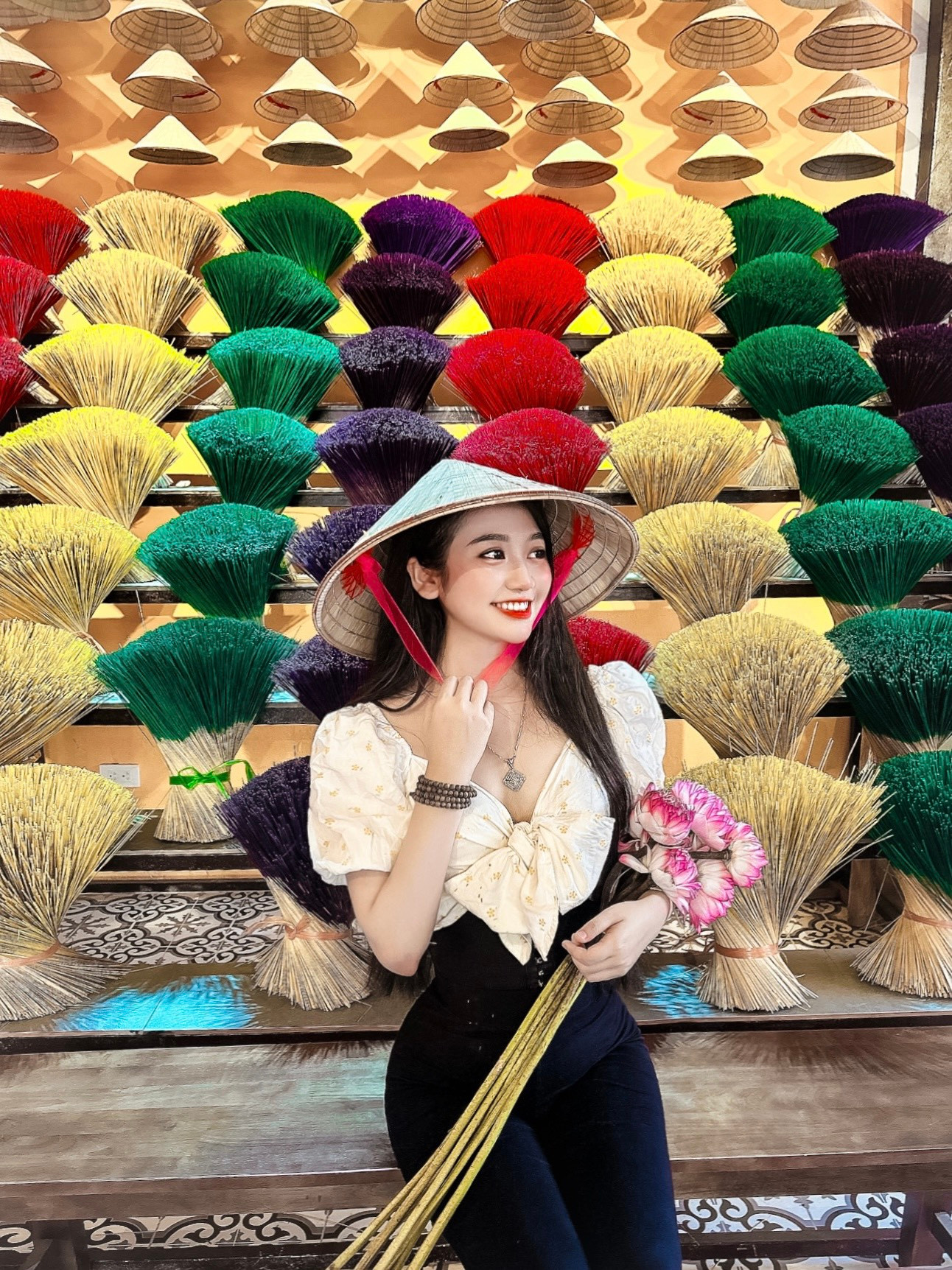 "Việc tự học tiếng Anh nên hình thành thói quen như việc rửa mặt mỗi ngày." "Việc tự học tiếng Anh nên hình thành thói quen như việc rửa mặt mỗi ngày."