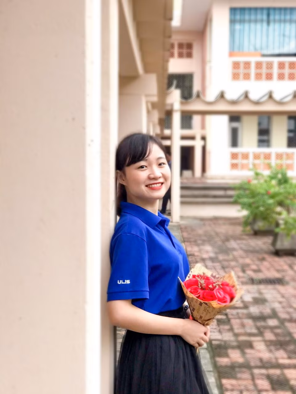 Hoàng Thị Thanh Trà, sinh năm 2001, sinh viên năm 4 khoa Sư phạm tiếng Anh của trường Đại học Ngoại Ngữ, ĐHQGHN (ULIS).