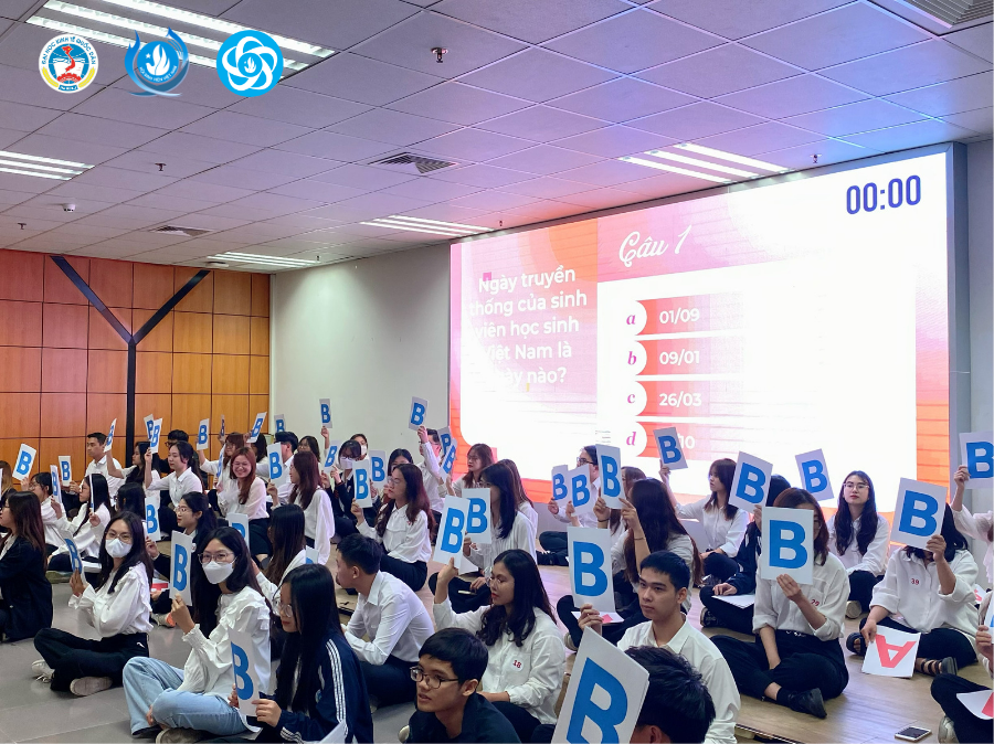 Chặng 1 Cuộc thi “Lý tưởng Sinh viên”. Chặng 1 Cuộc thi “Lý tưởng Sinh viên”.