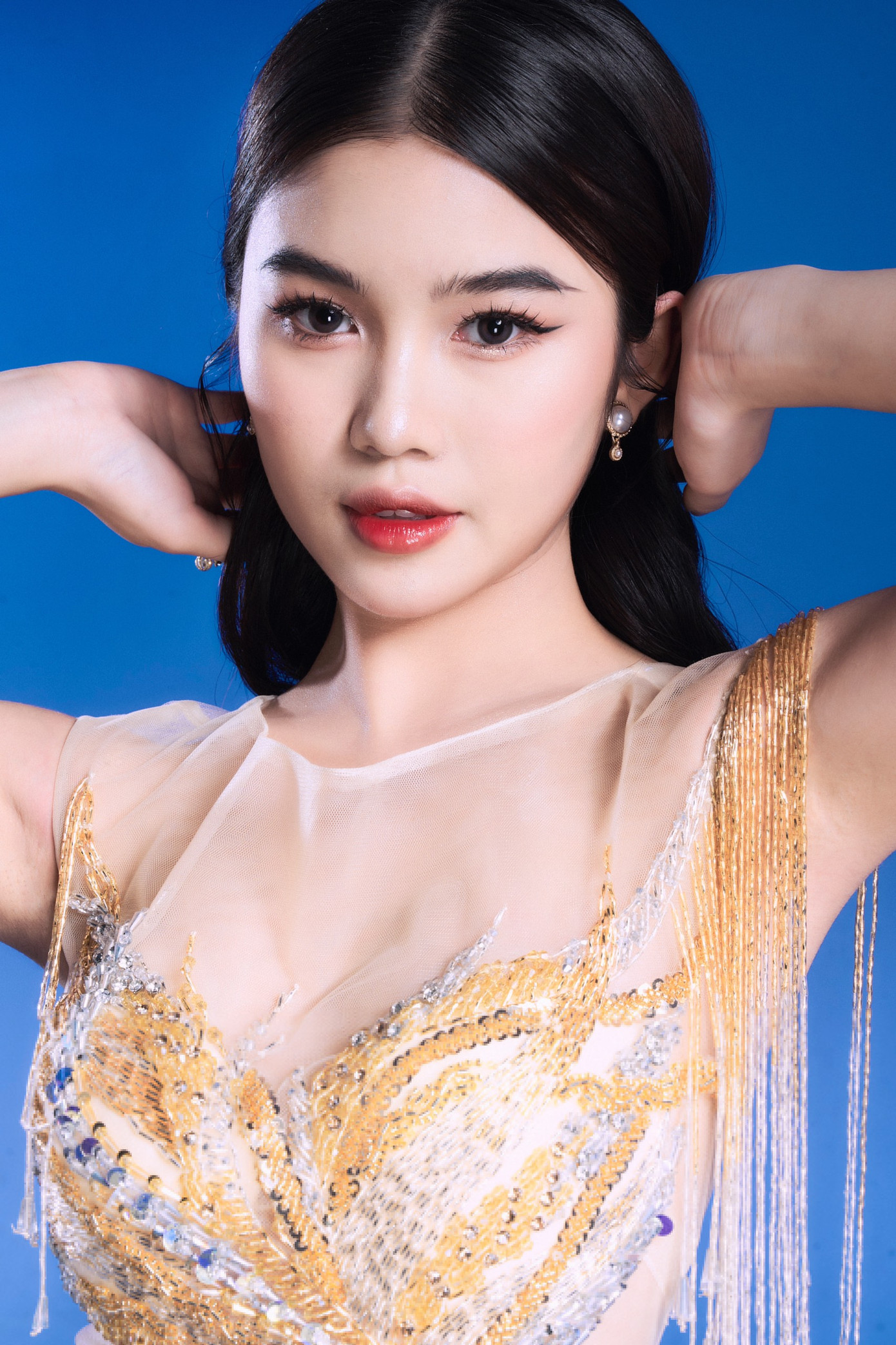 Trần Thùy Linh là sinh viên trường Đại học FPT và hiện tại thuộc top 12 thí sinh bước vào đêm chung kết The Face FPTU.