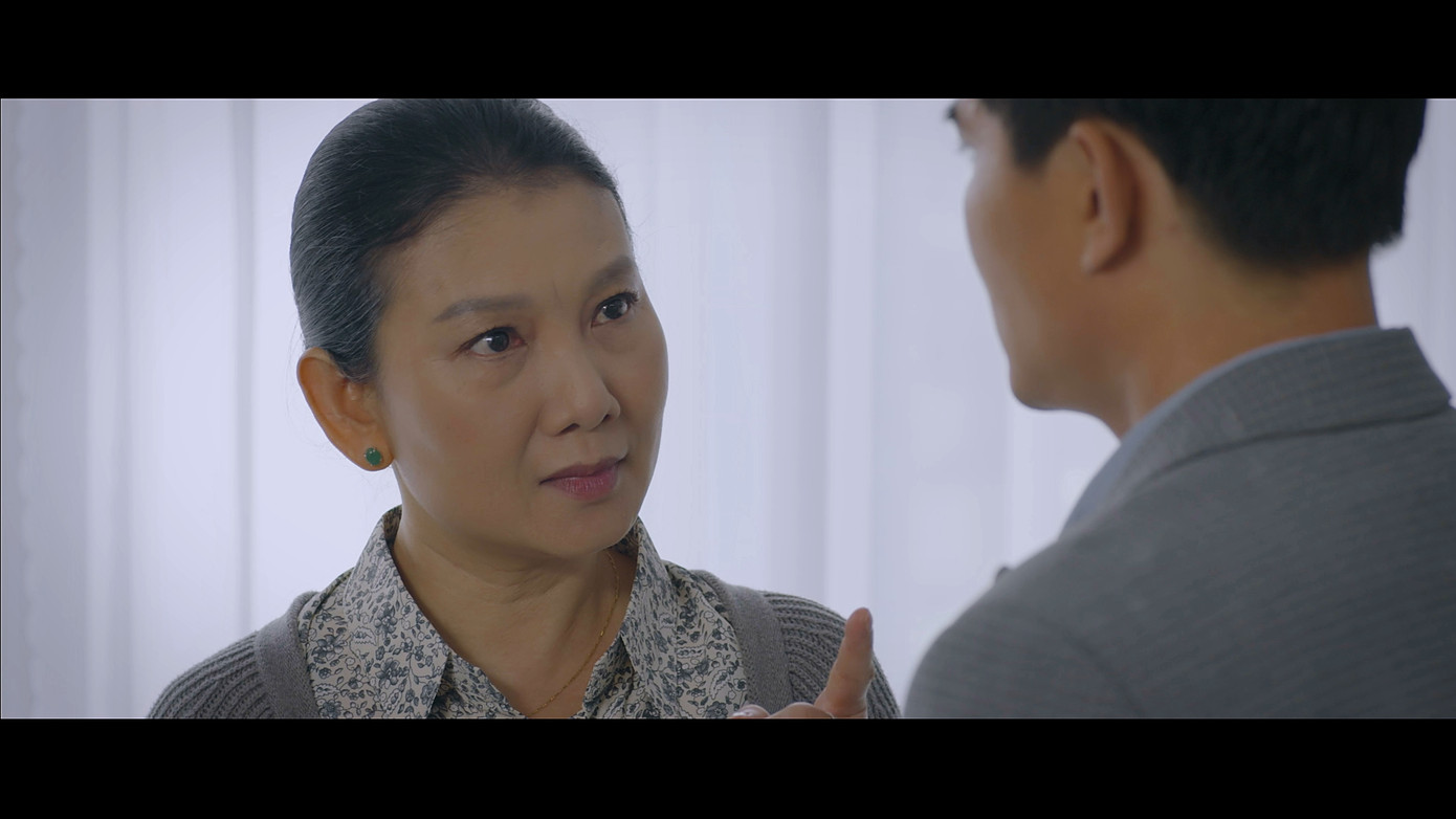 NSND Mỹ Uyên trong vai bà Xinh – Mẹ của Nghĩa.