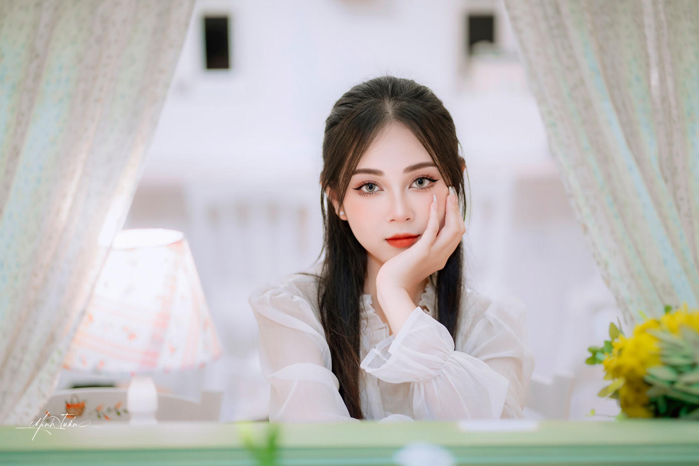 Doãn Thị Hồng Vân là sinh viên năm nhất Khoa Nghệ thuật, Trường Đại học Sư Phạm Hà Nội. Doãn Thị Hồng Vân là sinh viên năm nhất Khoa Nghệ thuật, Trường Đại học Sư Phạm Hà Nội.