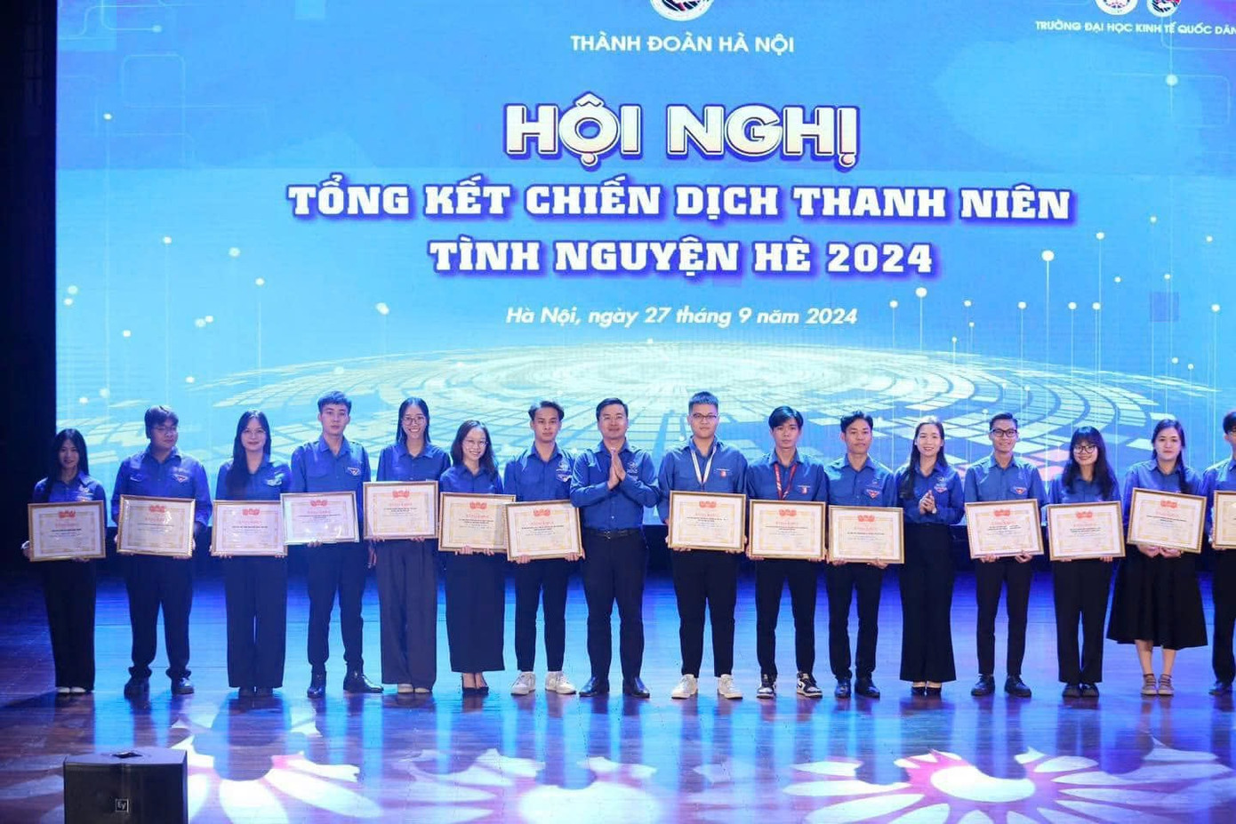 Nhận Bằng khen của Hội Sinh viên Việt Nam Thành phố Hà Nội "Chiến dịch Sinh viên tình nguyện Mùa hè xanh 2024."