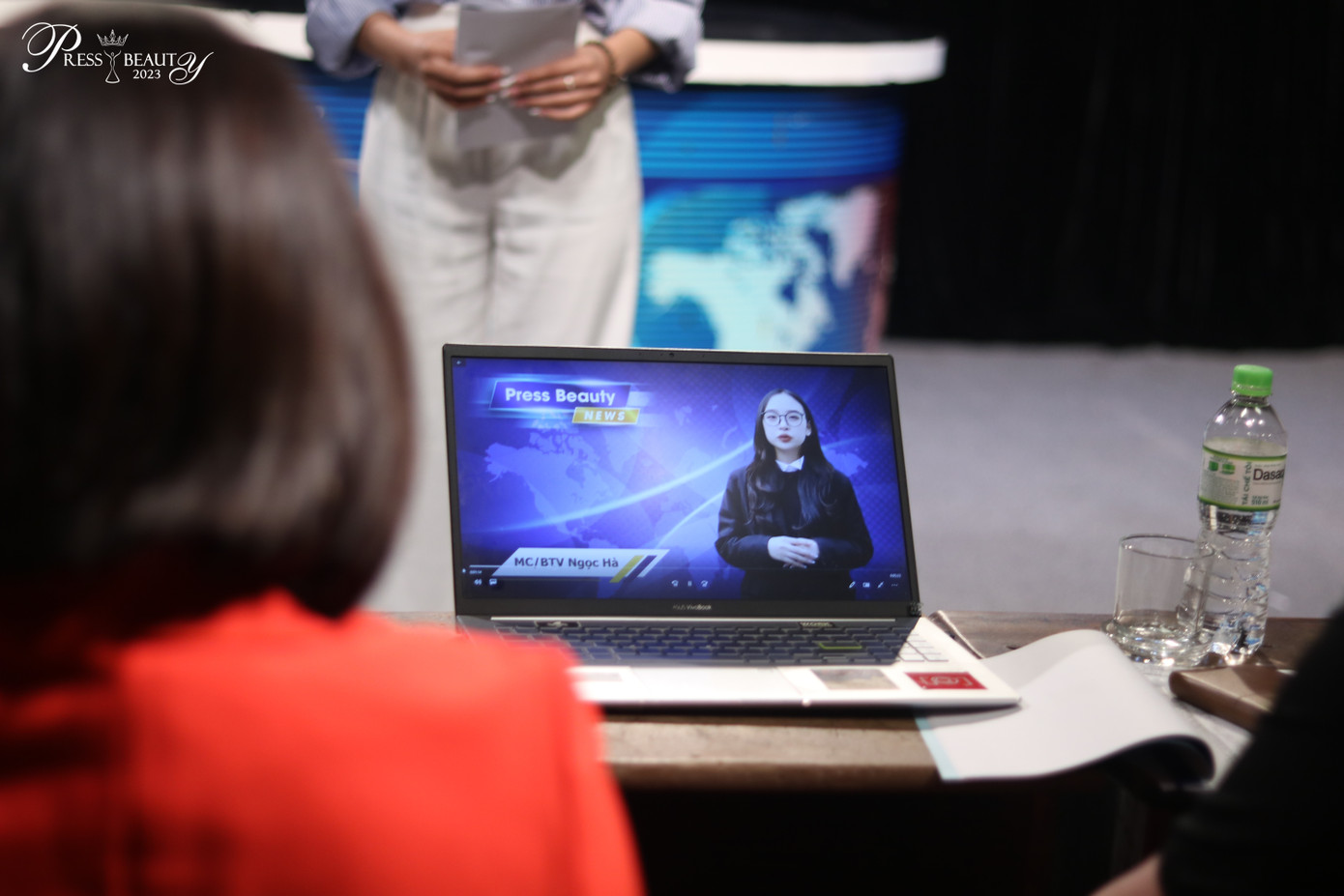 Sản phẩm phóng sự truyền hình của thí sinh Ngọc Hà (SBD 07) được đầu tư cả về hình thức lẫn nội dung. Sản phẩm phóng sự truyền hình của thí sinh Ngọc Hà (SBD 07) được đầu tư cả về hình thức lẫn nội dung.