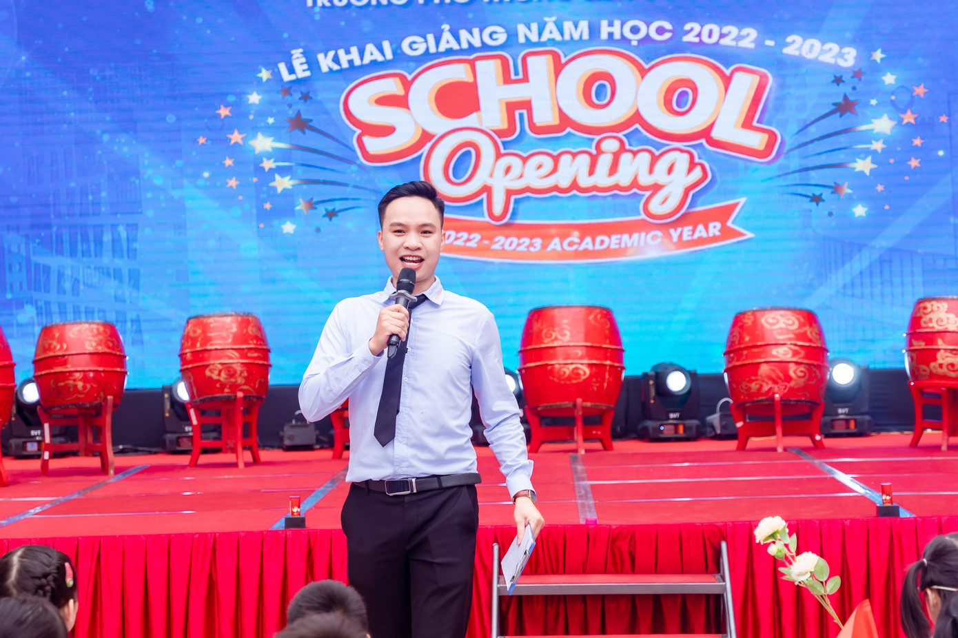 Tiến Thọ còn là chủ nhiệm CLB MC. Tiến Thọ còn là chủ nhiệm CLB MC.