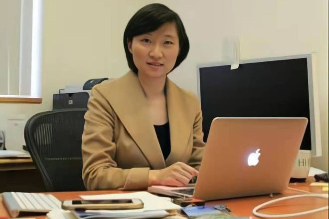 Thái Thiên Tây đỗ đại học năm 14 tuổi, 20 tuổi có bằng thạc sĩ. Ảnh: Baidu