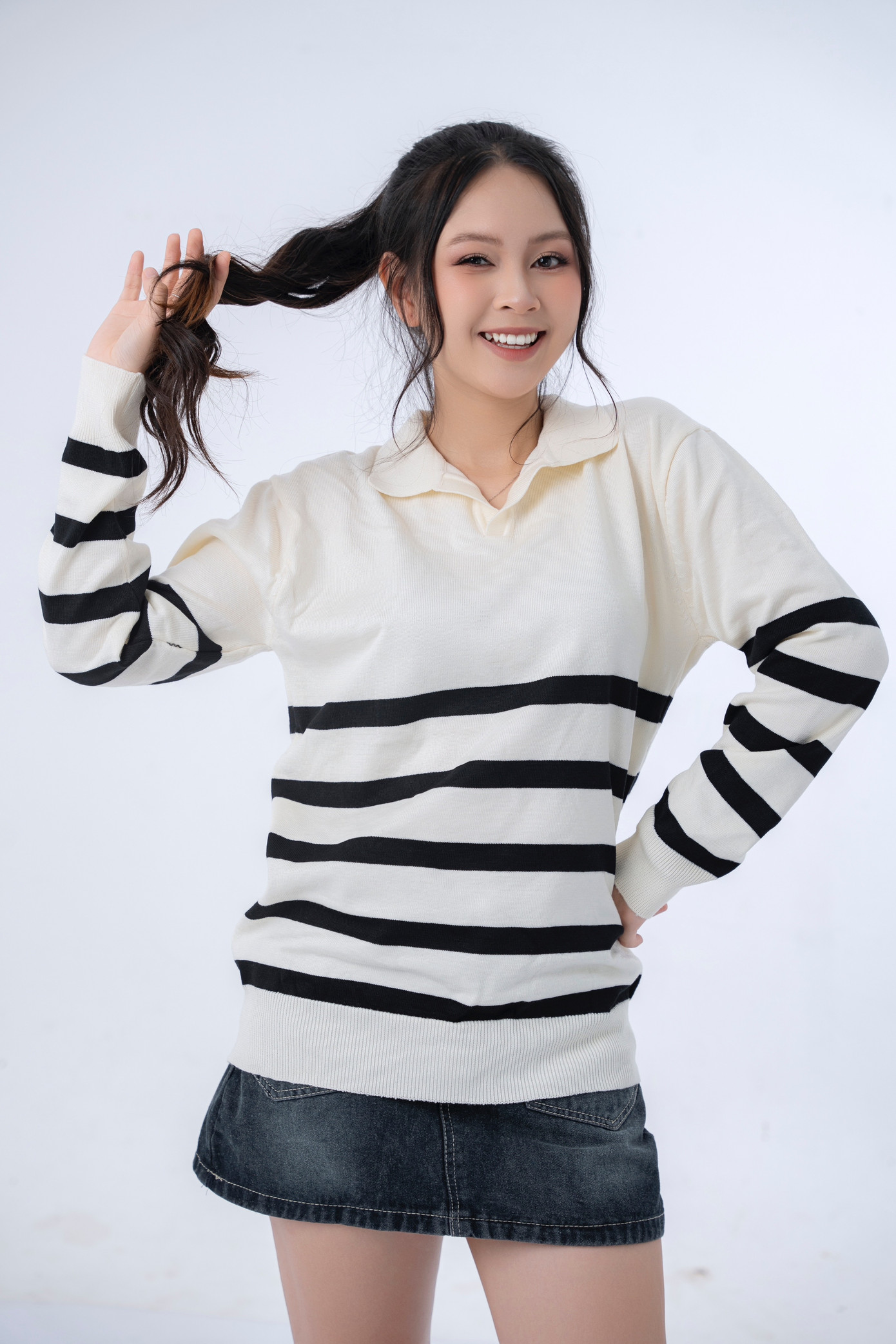 Nữ sinh tiếp tục hoạt động bên ngoài các lĩnh vực khác như: MC, múa, biên đạo, mẫu ảnh,... Nữ sinh tiếp tục hoạt động bên ngoài các lĩnh vực khác như: MC, múa, biên đạo, mẫu ảnh,...