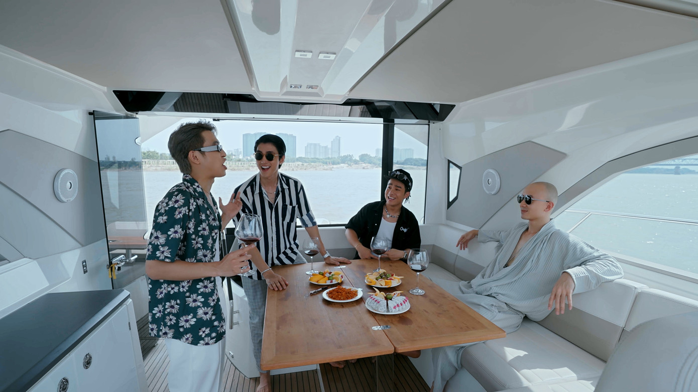 Cityboy là nhóm hội tụ các công tử, tiểu thư con nhà giàu chuyên ăn chơi, hư hỏng.