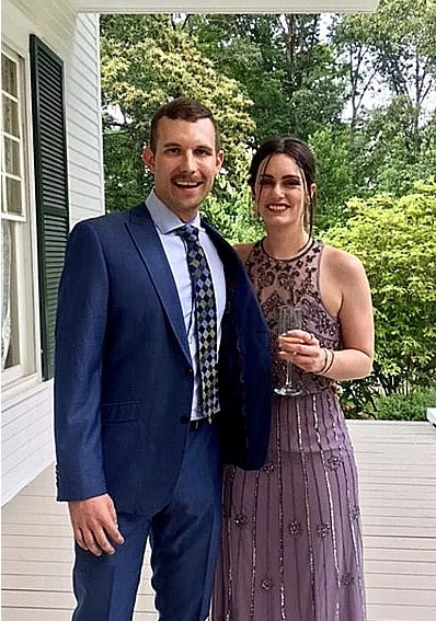 Cô gái cứu mạng bạn trai cách 22.500 km nhờ cú điện thoại ảnh 1