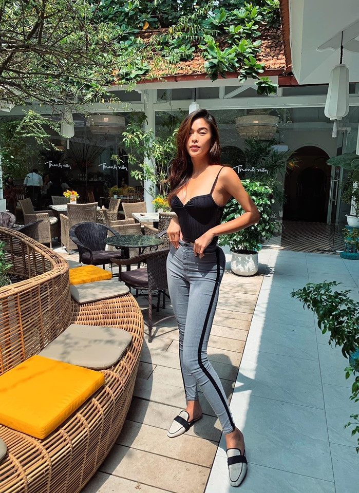 Minh Tú 'đốt mắt' fans khi khoe body nóng bỏng với nội y ren xuyên thấu ảnh 7