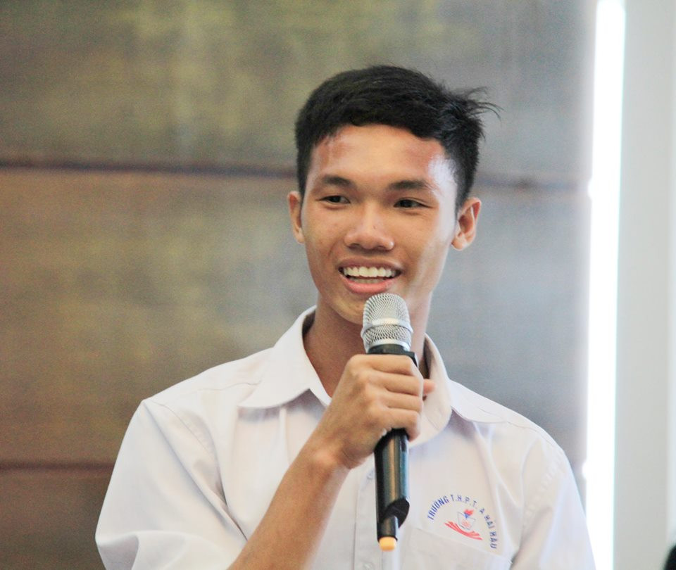 GIAO LƯU: Thủ khoa ‘đất học’ bật mí bí quyết vượt khó vươn lên ảnh 12