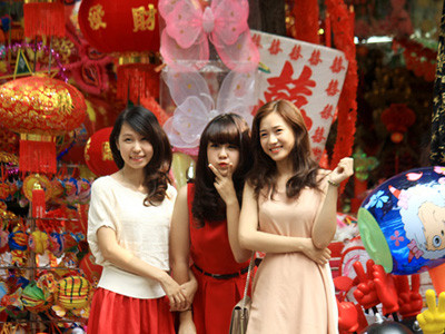 Tiến sĩ Nguyễn Tùng Lâm cho rằng học sinh đã đến trường thì phải tóc đúng màu