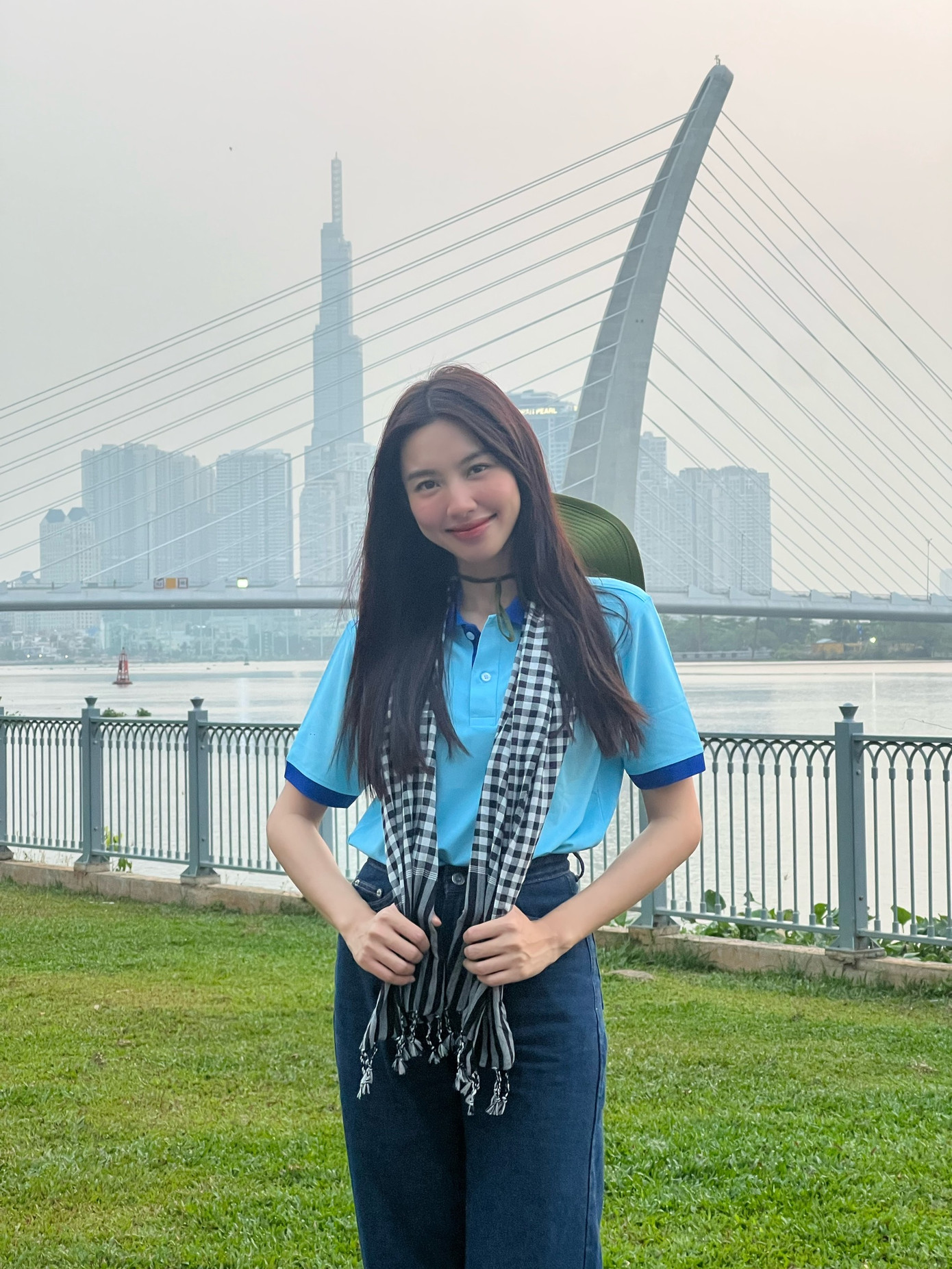 Những hình ảnh của Hoa hậu Thùy Tiên trong chuyến đi tới thăm Trường Sa. Những hình ảnh của Hoa hậu Thùy Tiên trong chuyến đi tới thăm Trường Sa.