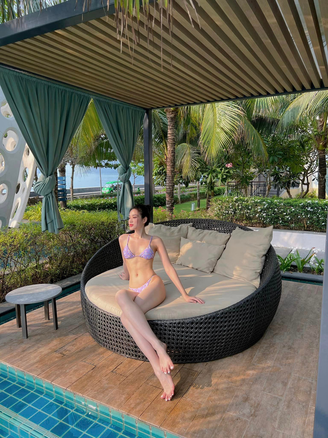 Ngay từ thời điểm đăng quang Hoa hậu Việt Nam 2020, Đỗ Thị Hà đã được đánh giá cao về điểm số nhân trắc học. Cô có chiều cao 1,74 m và đôi chân dài 1,11 m thẳng tắp, nuột nà.